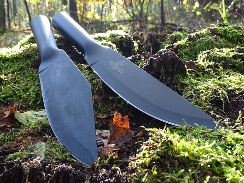 Pohled na oba Bushmany může vzbudit dojem jakoby jejich tvar navrhovalo designové studio Pinninfarina. Dokonale hladké tvary a pěkně na sebe navazující zaoblení. Nikde nic zbytečného, prostě ryze funkční, ale přitom elegantní design.