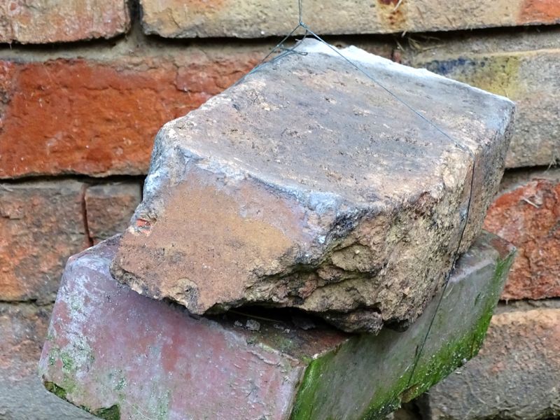 Nit dodává na trh známá americká společnost 5ive Star Gear a její pevnost je opravdu velmi slušná.