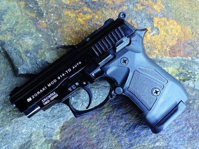 Zoraki 914 je vzhledově i technicky velmi povedená plynovka. Je malinko těžší se svými 718 gramy (pistole s prázdným zásobníkem), ale jinak jde o příjemnou kompaktní pistoli. Délka 153 mm, šířka 35 mm a výška se standardním zásobníkem 120 mm.