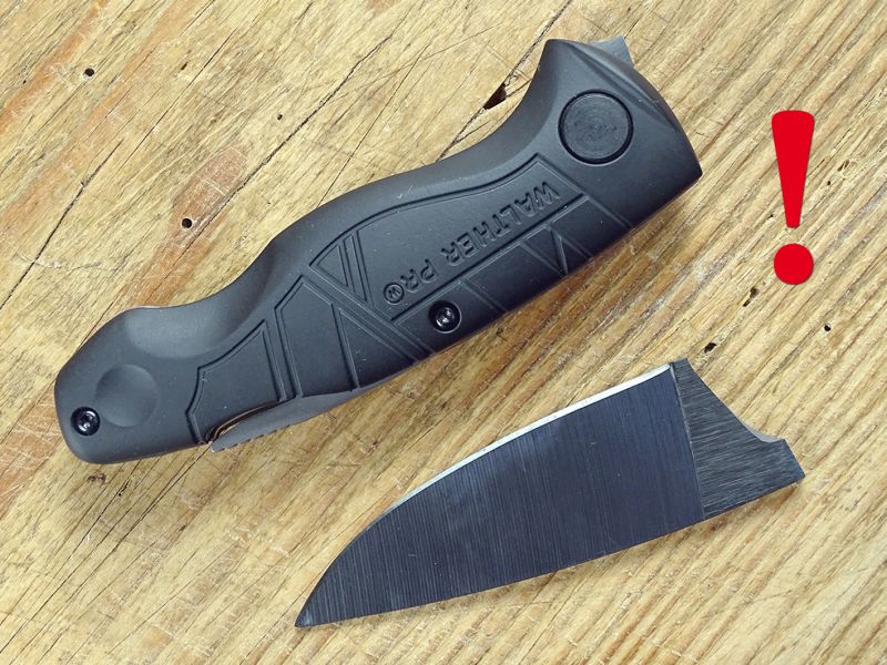 Takto dopadl Walther Ceramic po asi 15 minutách používání! Po běžném odložení na dřevěnou podložku čepel ve svém nejužším místě praskla! Jak je vidět i společnost velikosti a věhlasu Waltheru, šlápne vedle...