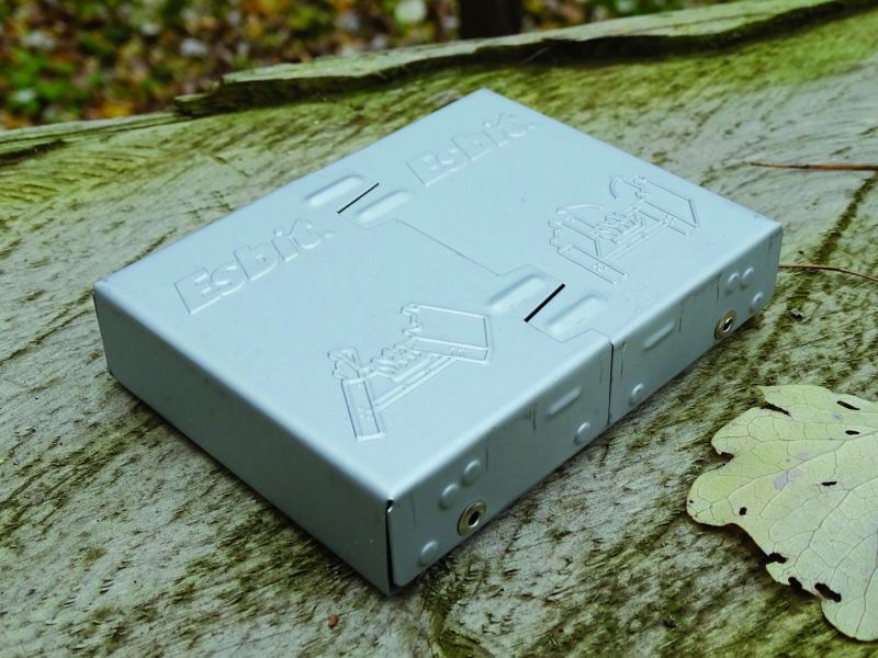 … malý Esbit má ve své konstrukci o jednu aretační polohu méně, je buď zavřený...