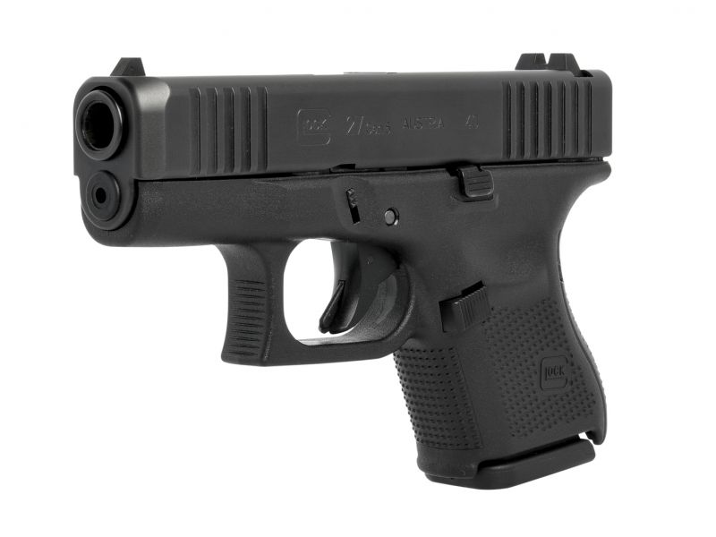 Pro subkompakt platí to samé, co jsme si již řekli i u standardních a kompaktních velikostí – jeho odlišení od původního subkompaktu Glocku 26 je téměř nemožné. Pokud tedy nebudete mít dost času prohlédnout si větší díru do hlavně...