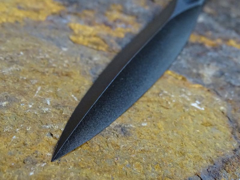 Horní pohled na čepel bodce dokresluje představu konstrukčního řešení.