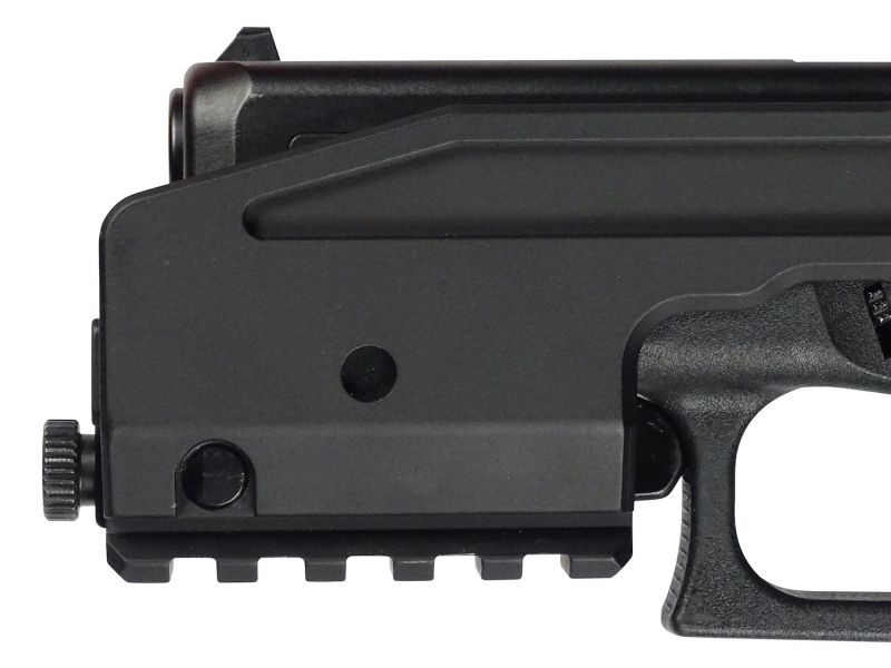 A stejně tak je možné použít pistoli v provedení kompakt. Subkompakt již díky absenci přední drážky použít nelze.