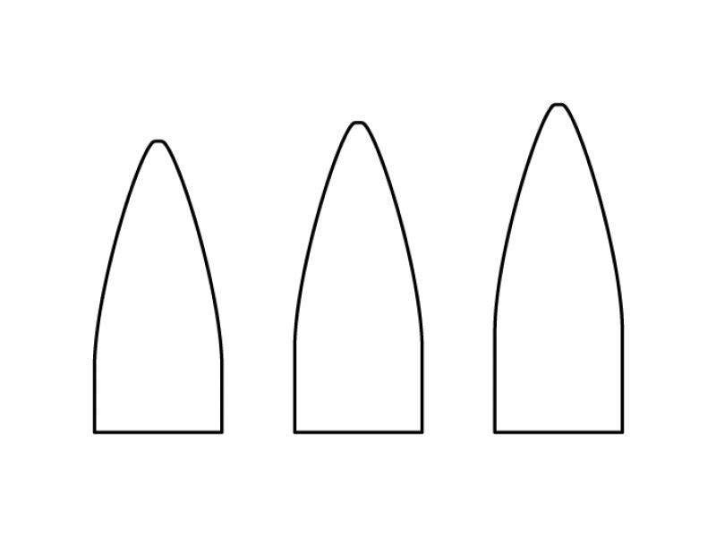 Délkou střely se koriguje její hmotnost. Vždy však jde o mosazný monolit.