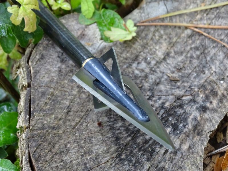 Těžký lovecký hrot o hmotnosti 145 grainů, čemuž odpovídá 9,4 gramu. Velmi odolná varianta za 550,-/ks.