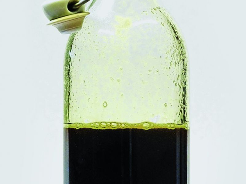 Dobře uzavíratelnou nádobu umístěte do chladu a temna. Ideálně do nějakého sklípku či alespoň do vyhloubené jámy v zemi. Pokud je k dispozici lednička, tak do ní...