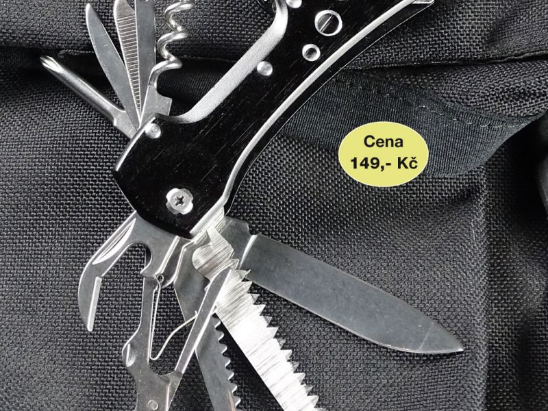 A teď představím asi toho nejlepšího z mého pohledu a mého testu. Je to Beaver Wild. Pořídíte si ho za 149,- Kč a dostanete s ním hned 13 funkcí: nůž, pilku na dřevo, zuby pro tvorbu troudu na podpal ohně, nůžky, otevírák konzerv, otevírák korunkových uzávěrů, malý plochý šroubovák, vývrtku, křížový šroubovák, bodlo, čistič nehtů, pilník na nehty a nástroj na protahování šňůr nebo provázků. Nůž je pěkně zpracovaný a má také karabinku na pověšení. Délka nože v zavřeném stavu je 92 mm, šířka 35 mm a výška 18 mm. Délka čepele nože je 55 mm a hmotnost nože je 124 gramů.