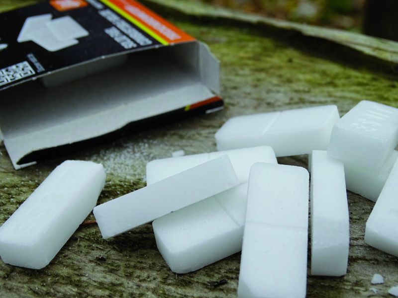 Malé (4 g) vážící kostky nedoporučuji vůbec. Jednak s tak malou kostkou neuvaříte ani vodu na jeden čaj (cca 300ml) a jednak jsou dodávány bez jakéhokoliv ochranného balení.