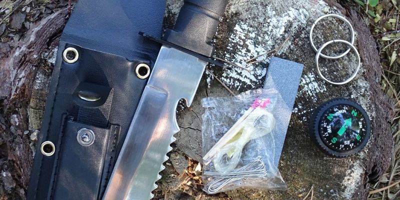 nůž RAMBO éry socialismu