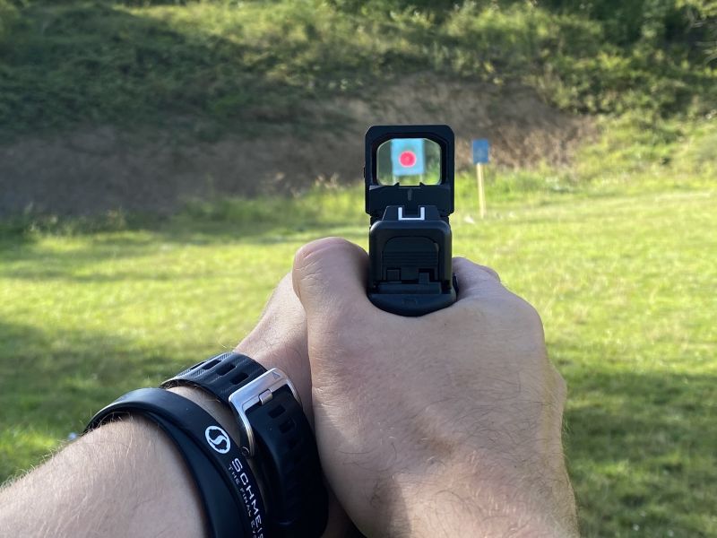 Červená tečka bez růžových brýlí