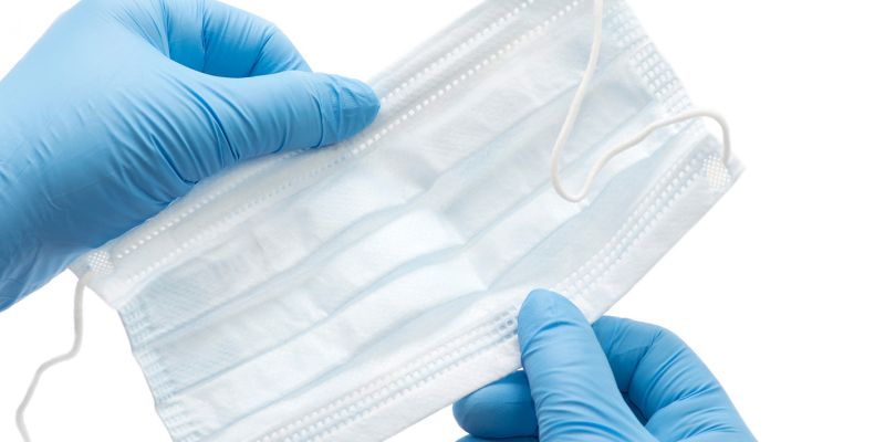 COVID-19 KORONAVIRUS smrt přichází