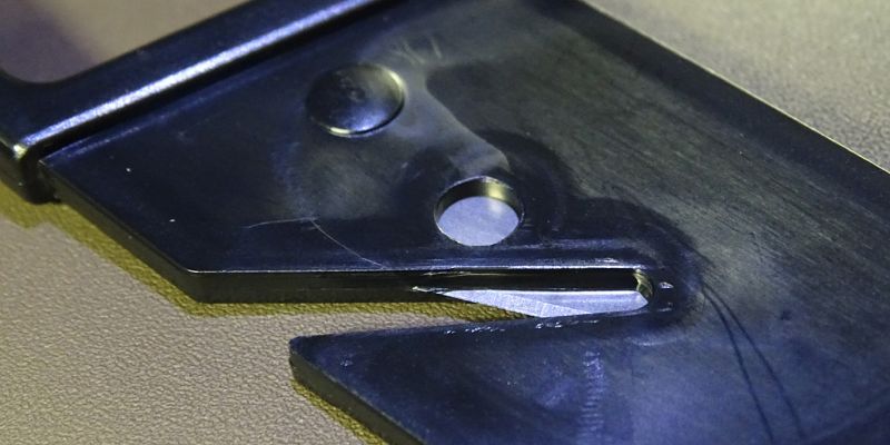 ŘEZÁK bezpečnostních pásů