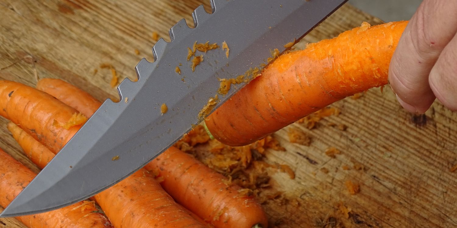 nůž RAMBO v kuchyni, u táboráku, v divočině