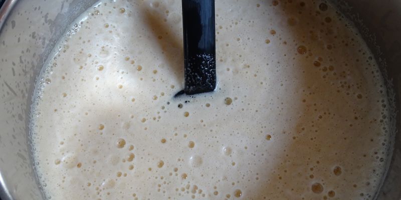 PIVNÍ SIRUP pomůže při chrapotu i kašli a připravit lze takřka kdekoli